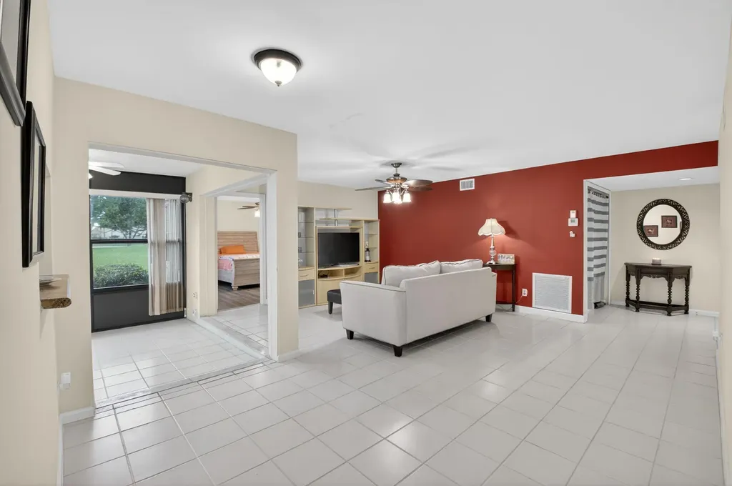 6069 Parkwalk Drive Boynton Beach FL 33472
