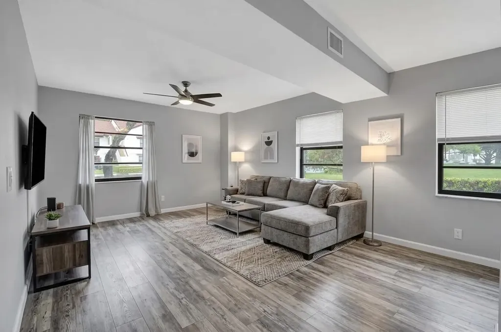 6069 Parkwalk Drive Boynton Beach FL 33472