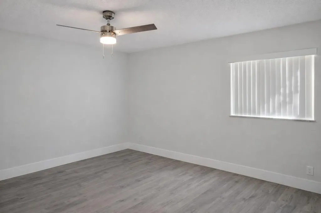 2613 SW Natura Avenue Deerfield Beach FL 33441