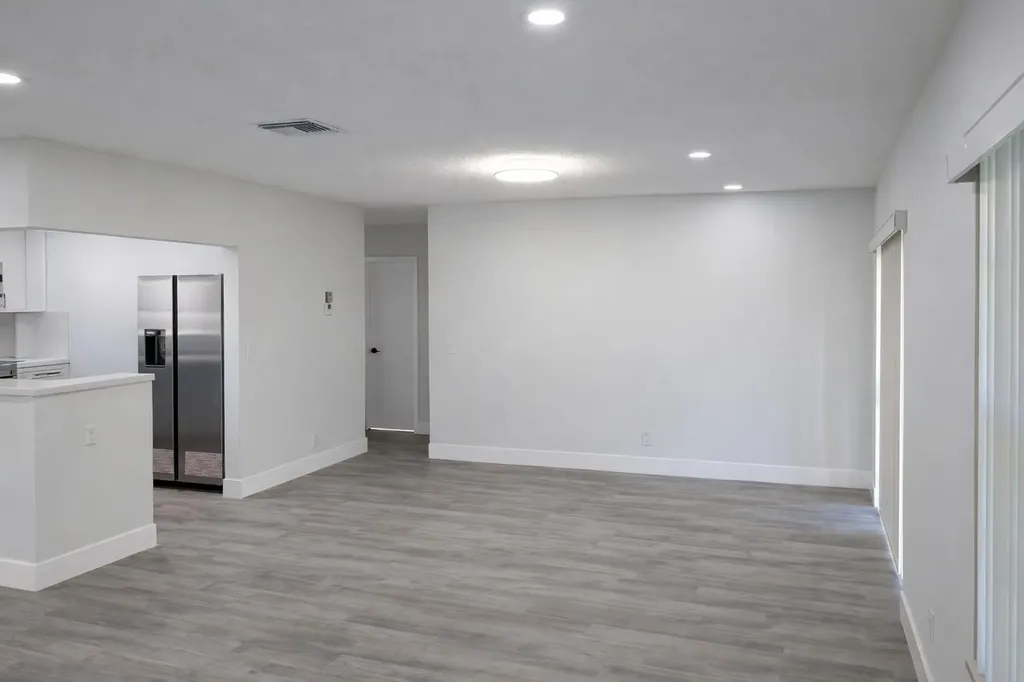 2613 SW Natura Avenue Deerfield Beach FL 33441