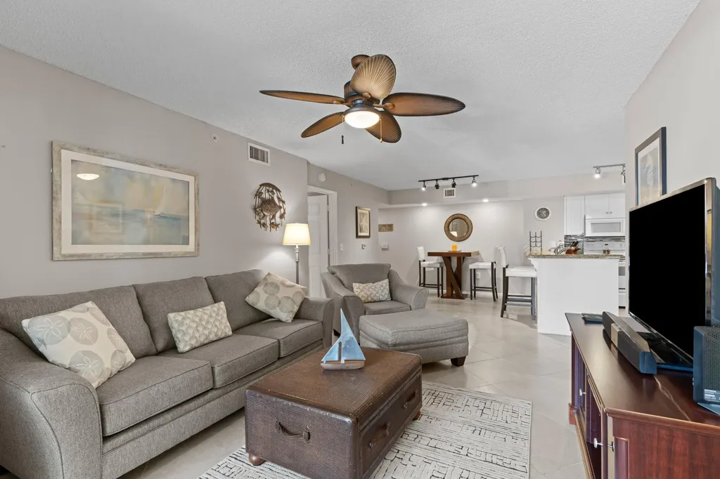 272 Village Boulevard Tequesta FL 33469