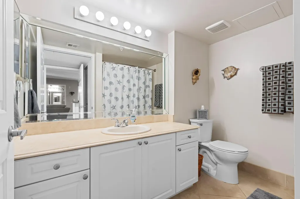 272 Village Boulevard Tequesta FL 33469