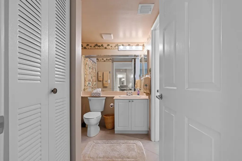 272 Village Boulevard Tequesta FL 33469