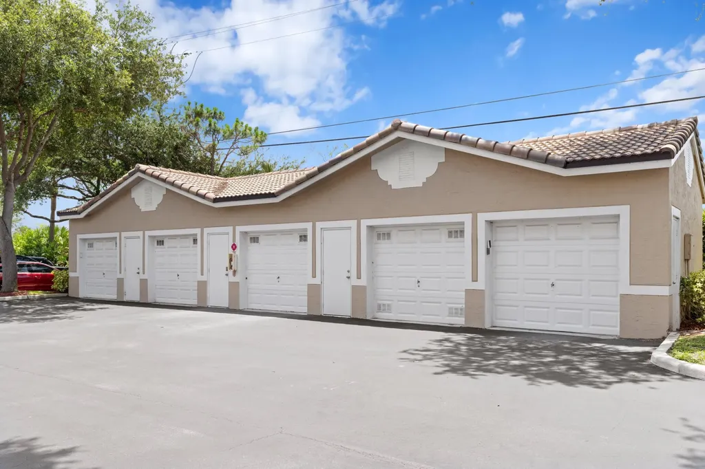 272 Village Boulevard Tequesta FL 33469