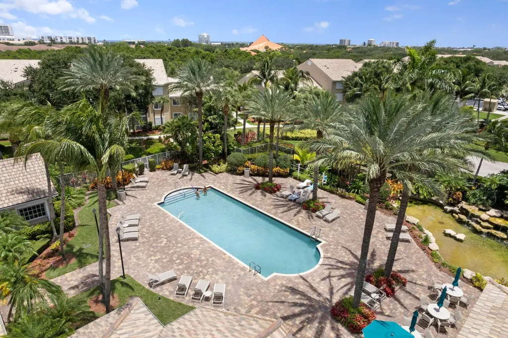 272 Village Boulevard Tequesta FL 33469