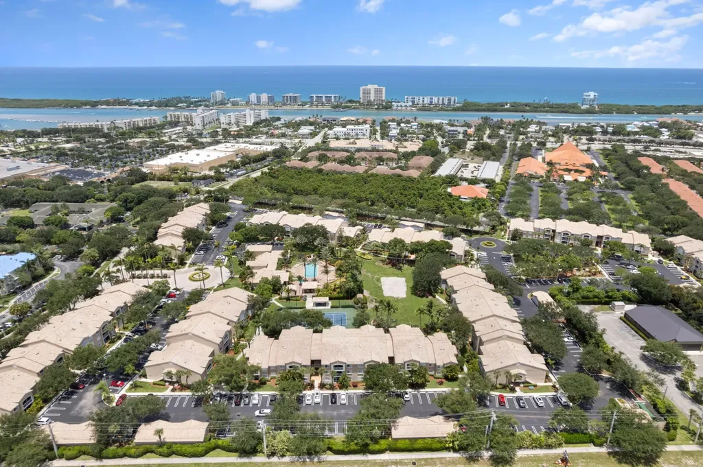 272 Village Boulevard Tequesta FL 33469