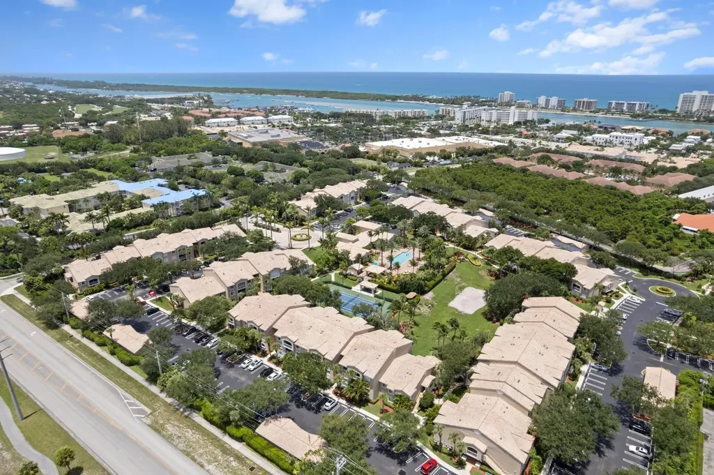 272 Village Boulevard Tequesta FL 33469