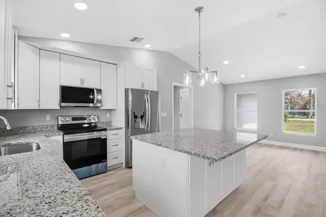 2805 SE Carroll Street Stuart FL 34997