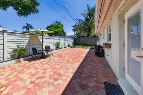 2216 NW 2nd Avenue Wilton Manors FL 33311