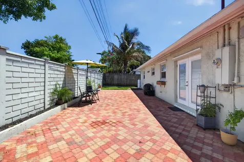 2216 NW 2nd Avenue Wilton Manors FL 33311