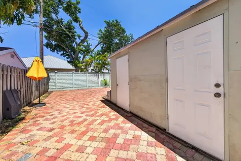 2216 NW 2nd Avenue Wilton Manors FL 33311