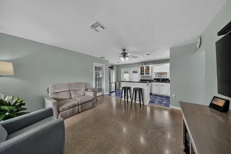 2216 NW 2nd Avenue Wilton Manors FL 33311