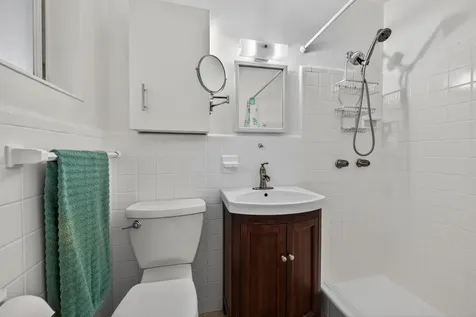 2216 NW 2nd Avenue Wilton Manors FL 33311
