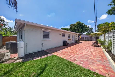 2216 NW 2nd Avenue Wilton Manors FL 33311