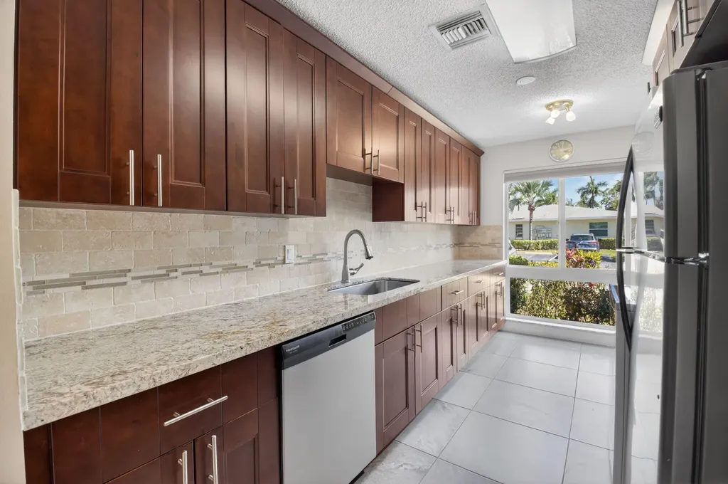 13740 Via Flora Delray Beach FL 33484