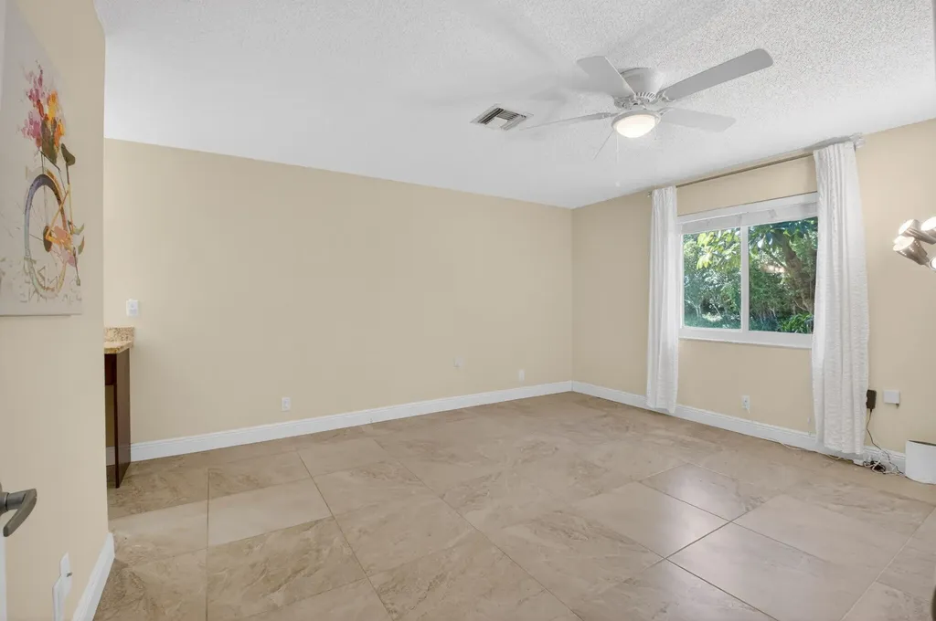 13740 Via Flora Delray Beach FL 33484