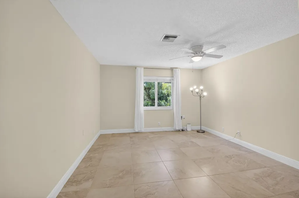 13740 Via Flora Delray Beach FL 33484