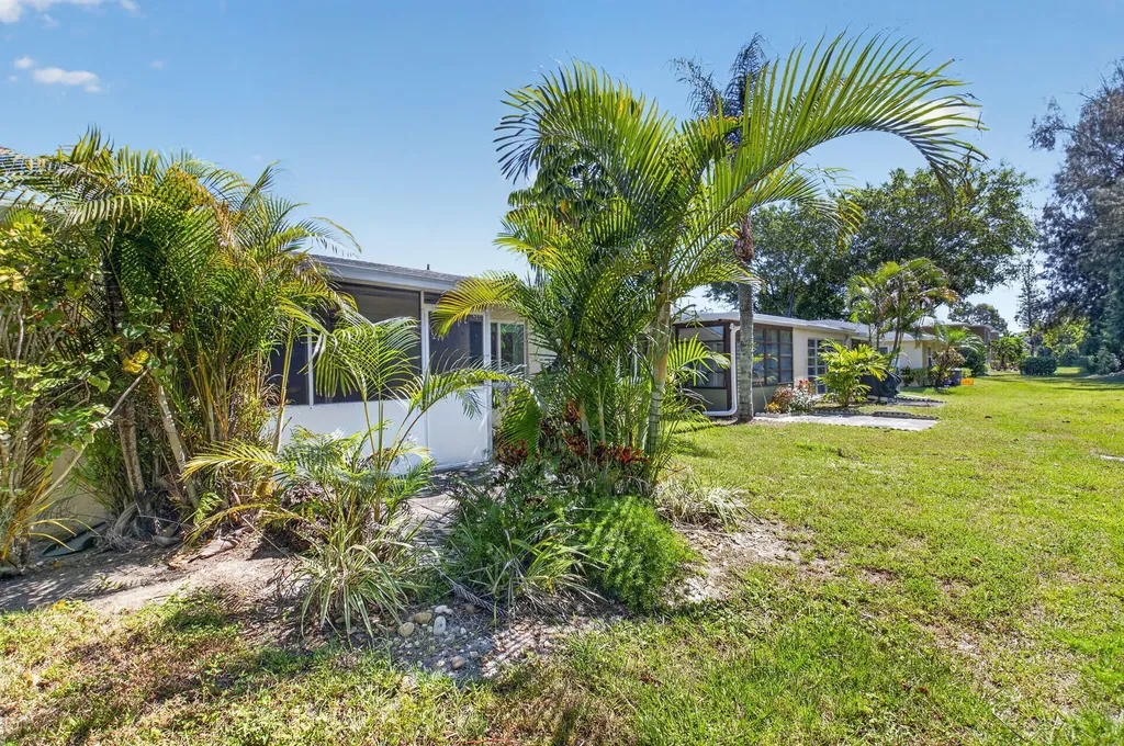 13740 Via Flora Delray Beach FL 33484