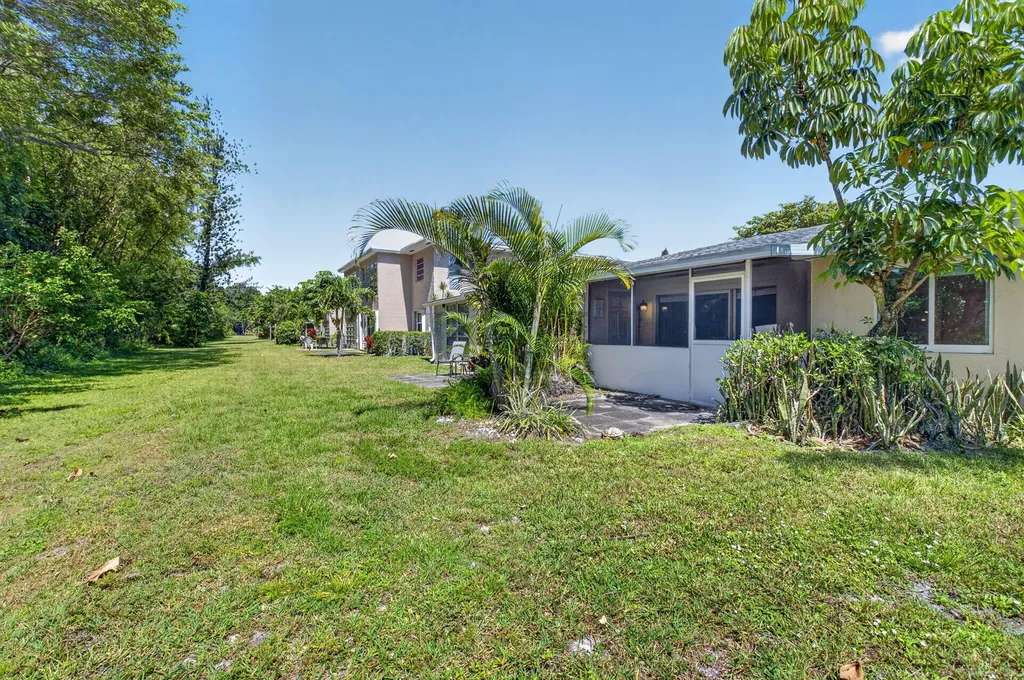 13740 Via Flora Delray Beach FL 33484