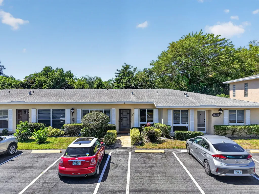 13740 Via Flora Delray Beach FL 33484