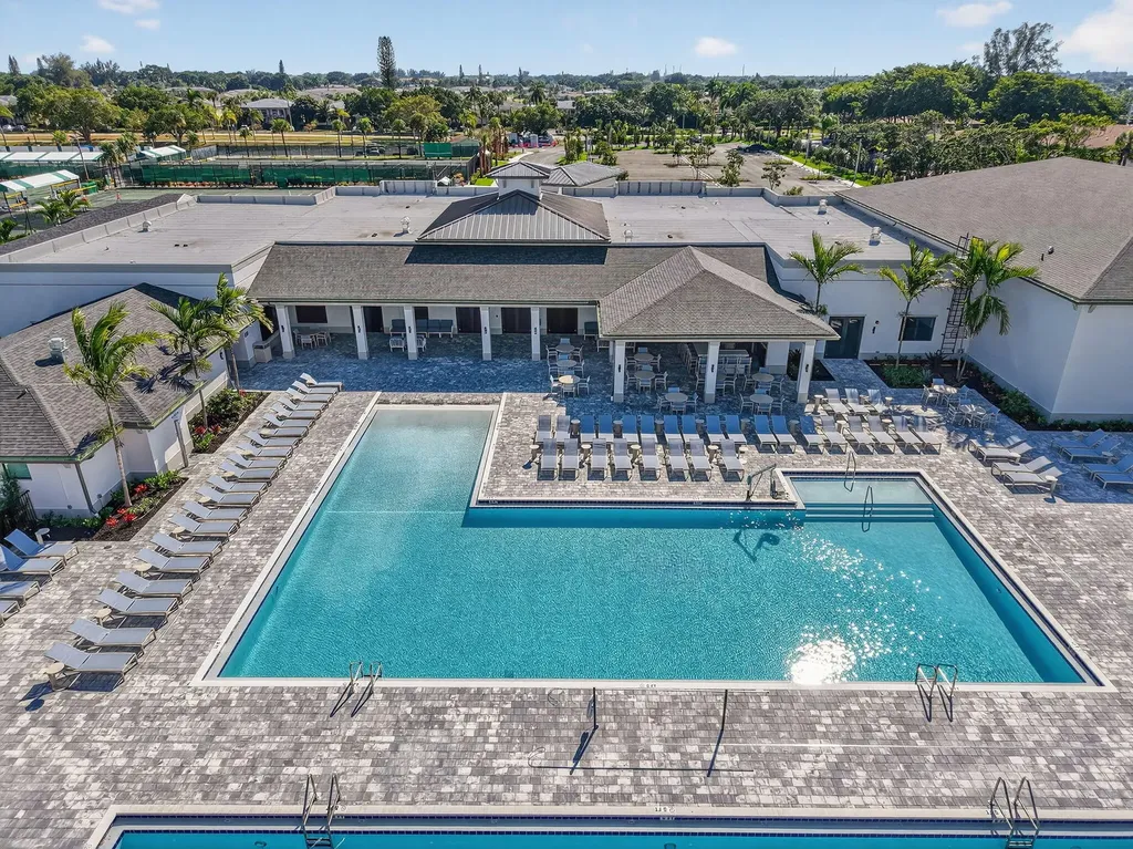 13740 Via Flora Delray Beach FL 33484