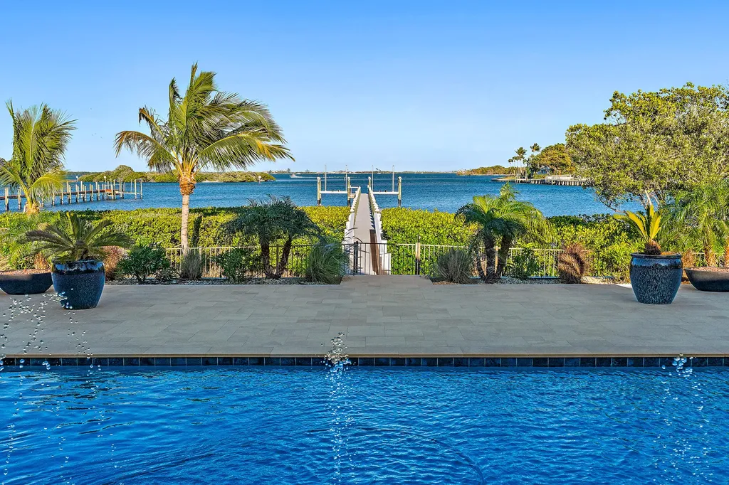 116 S Sewalls Point Road Sewalls Point FL 34996