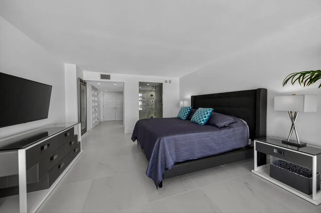 2200 S Ocean Lane Fort Lauderdale FL 33316