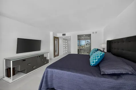 2200 S Ocean Lane Fort Lauderdale FL 33316