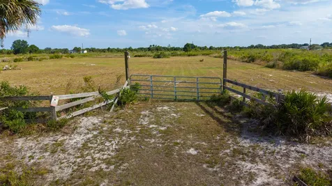 21228 NW 280th Street Okeechobee FL 34972