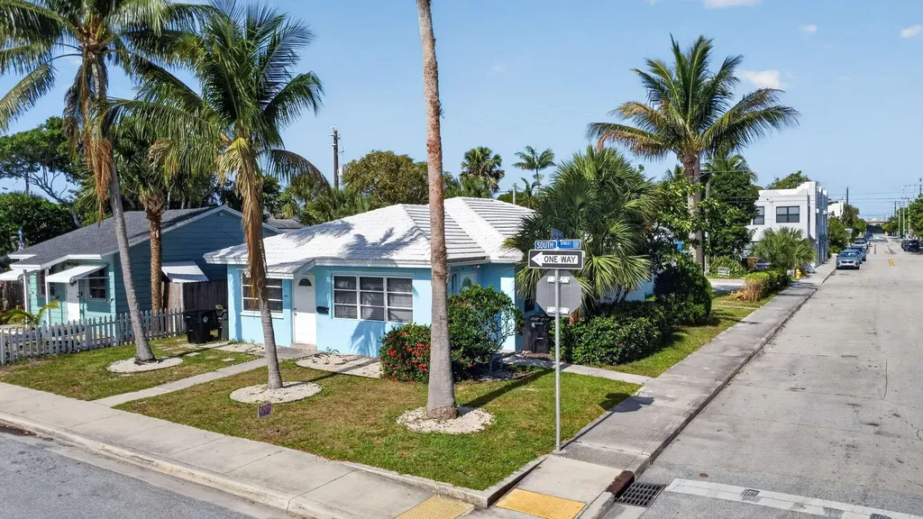 301 S L Street Lake Worth Beach FL 33460