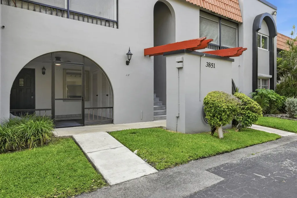 3851 NW 84th Avenue Sunrise FL 33351
