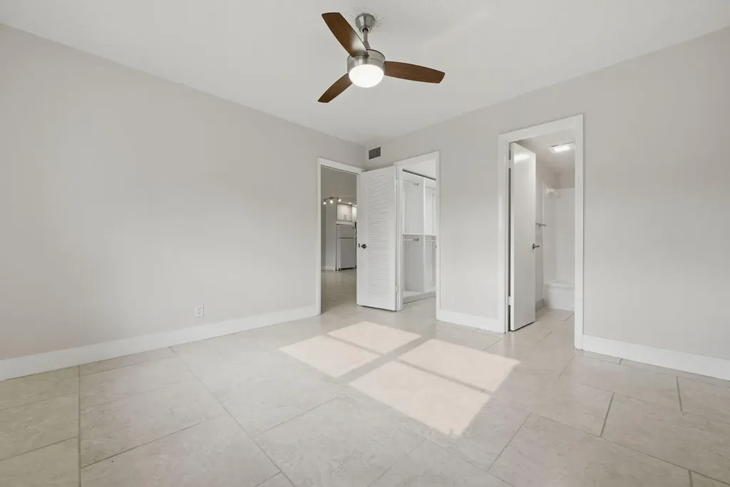3851 NW 84th Avenue Sunrise FL 33351