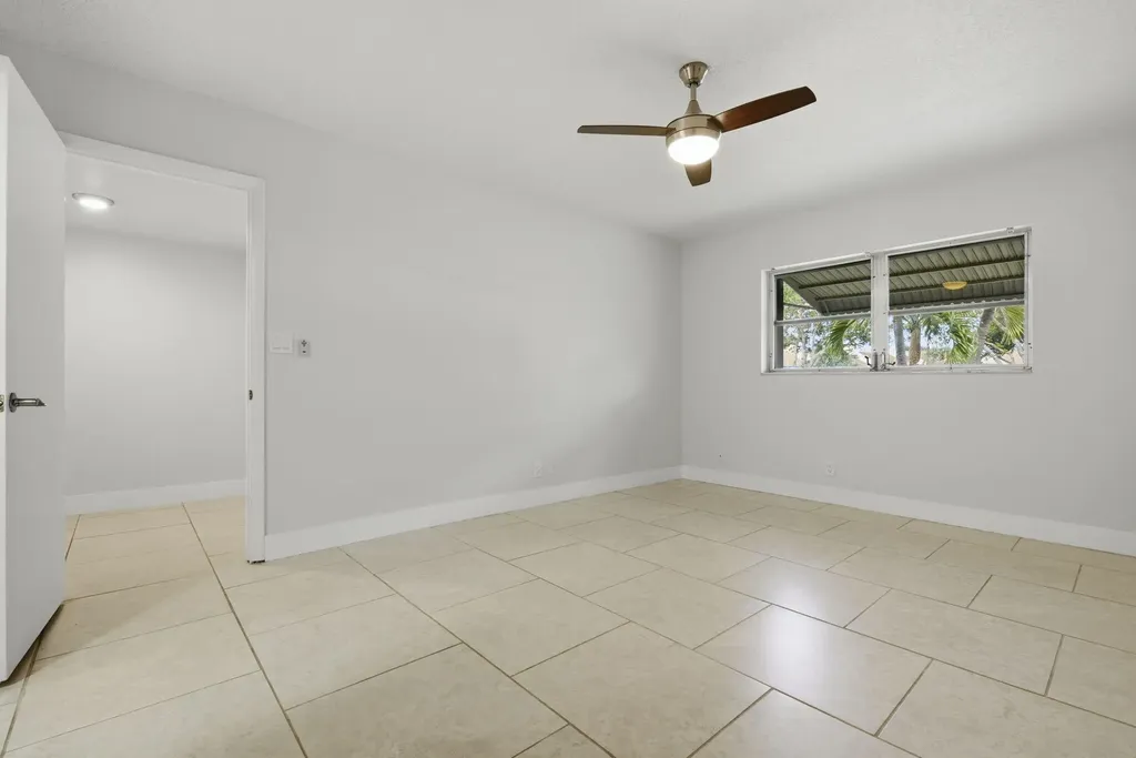 3851 NW 84th Avenue Sunrise FL 33351