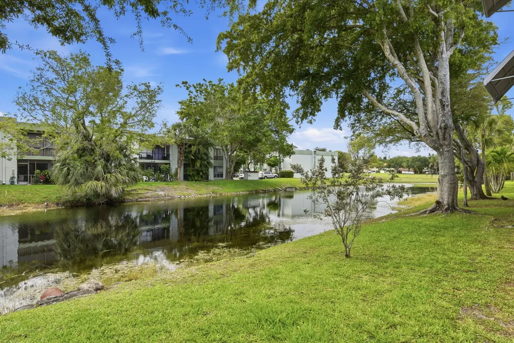 3851 NW 84th Avenue Sunrise FL 33351