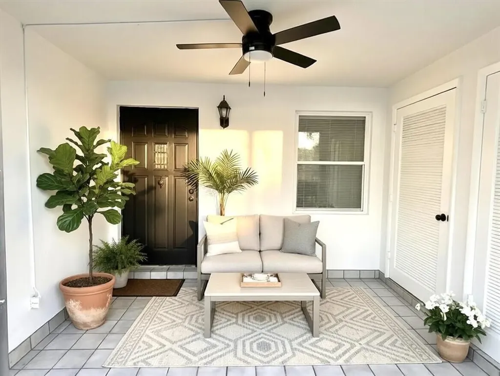 3851 NW 84th Avenue Sunrise FL 33351