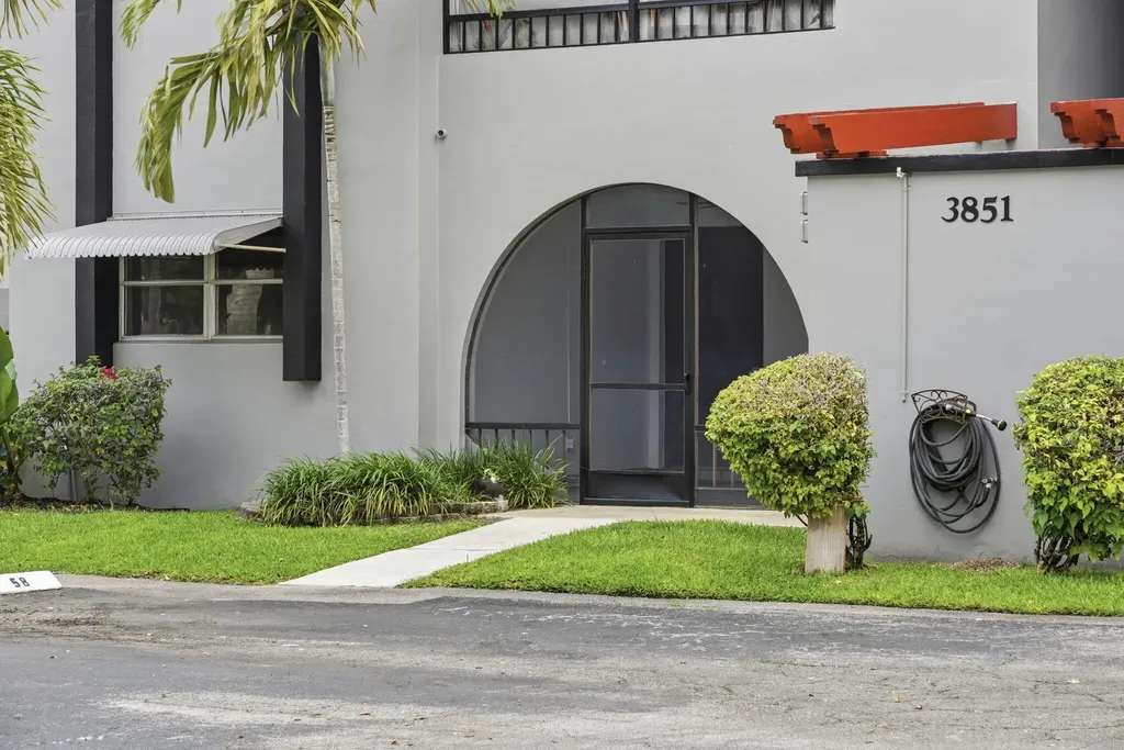 3851 NW 84th Avenue Sunrise FL 33351