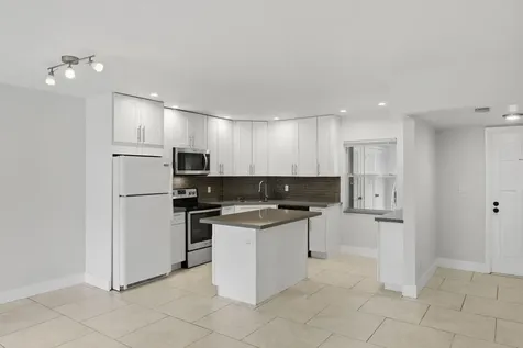 3851 NW 84th Avenue Sunrise FL 33351