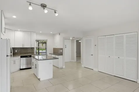 3851 NW 84th Avenue Sunrise FL 33351
