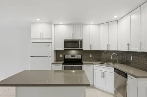 3851 NW 84th Avenue Sunrise FL 33351