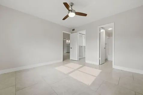 3851 NW 84th Avenue Sunrise FL 33351