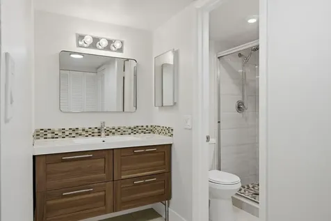 3851 NW 84th Avenue Sunrise FL 33351