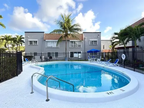3851 NW 84th Avenue Sunrise FL 33351