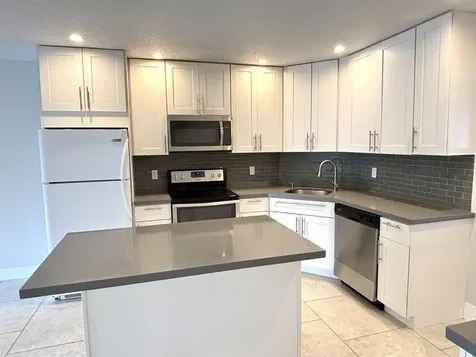 3851 NW 84th Avenue Sunrise FL 33351