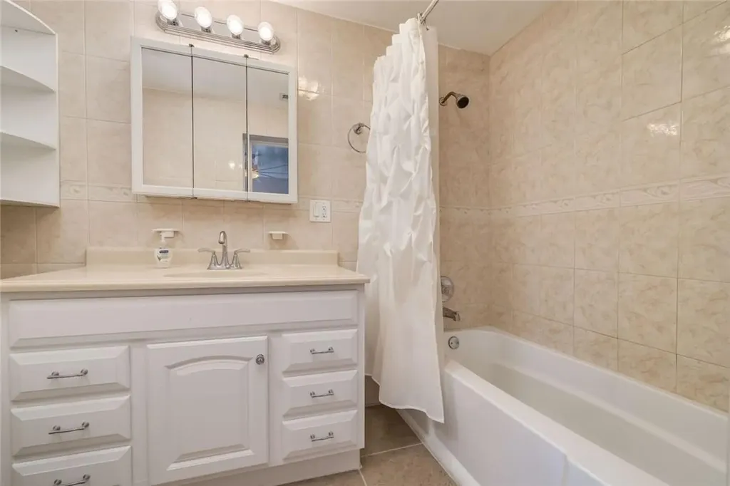 1917 NE 16th Terrace Fort Lauderdale FL 33305