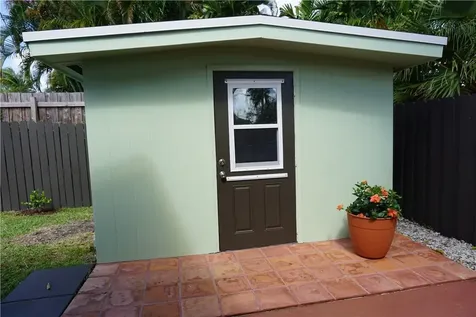 1917 NE 16th Terrace Fort Lauderdale FL 33305