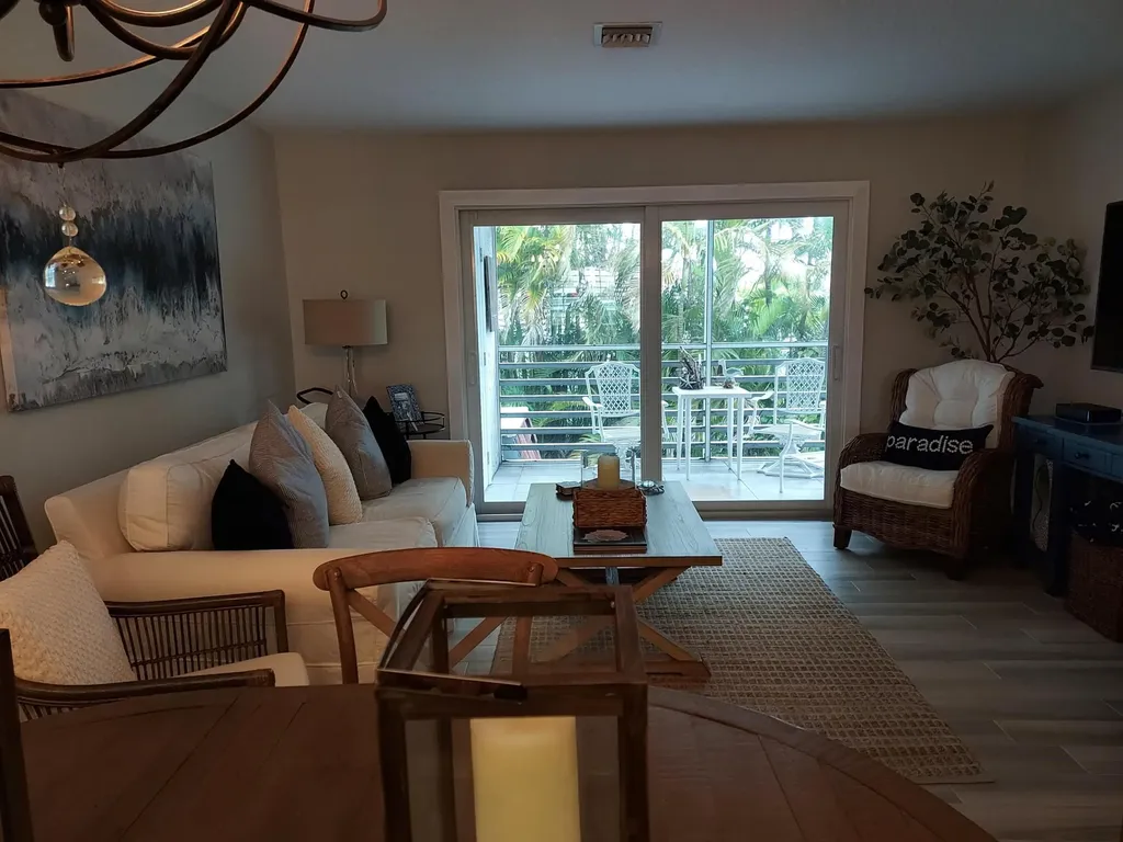 717 S Us Hwy 1 S Jupiter FL 33477