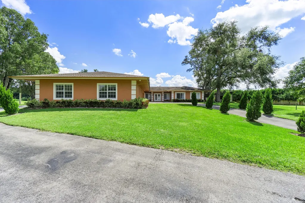 7600 NW 82nd Terrace Parkland FL 33067