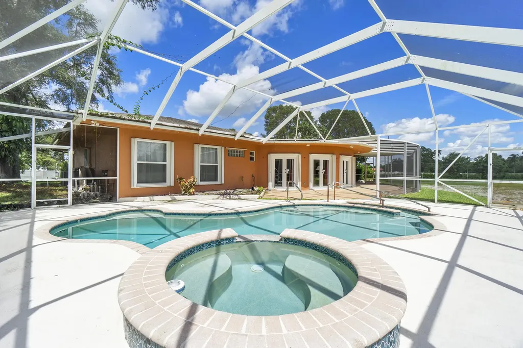 7600 NW 82nd Terrace Parkland FL 33067
