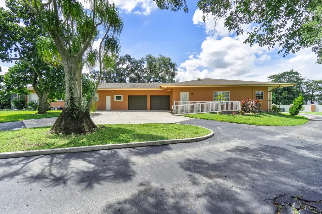 7600 NW 82nd Terrace Parkland FL 33067