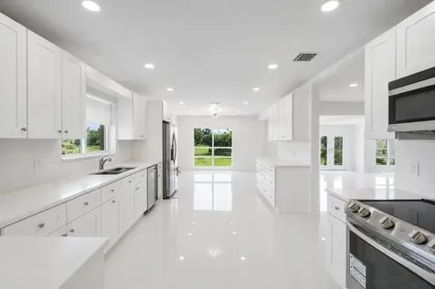 7600 NW 82nd Terrace Parkland FL 33067